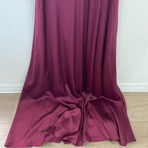 Lulu’s Ode To Love Satin Burgundy Cocktail Wedding Vacation Maxi Dress Size S - Picture 8 of 11
